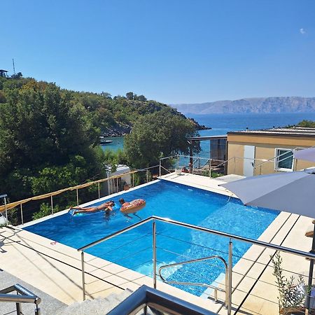 Boora Glamp Experience & Heated Infinity Pool Hotel Senj  Ngoại thất bức ảnh