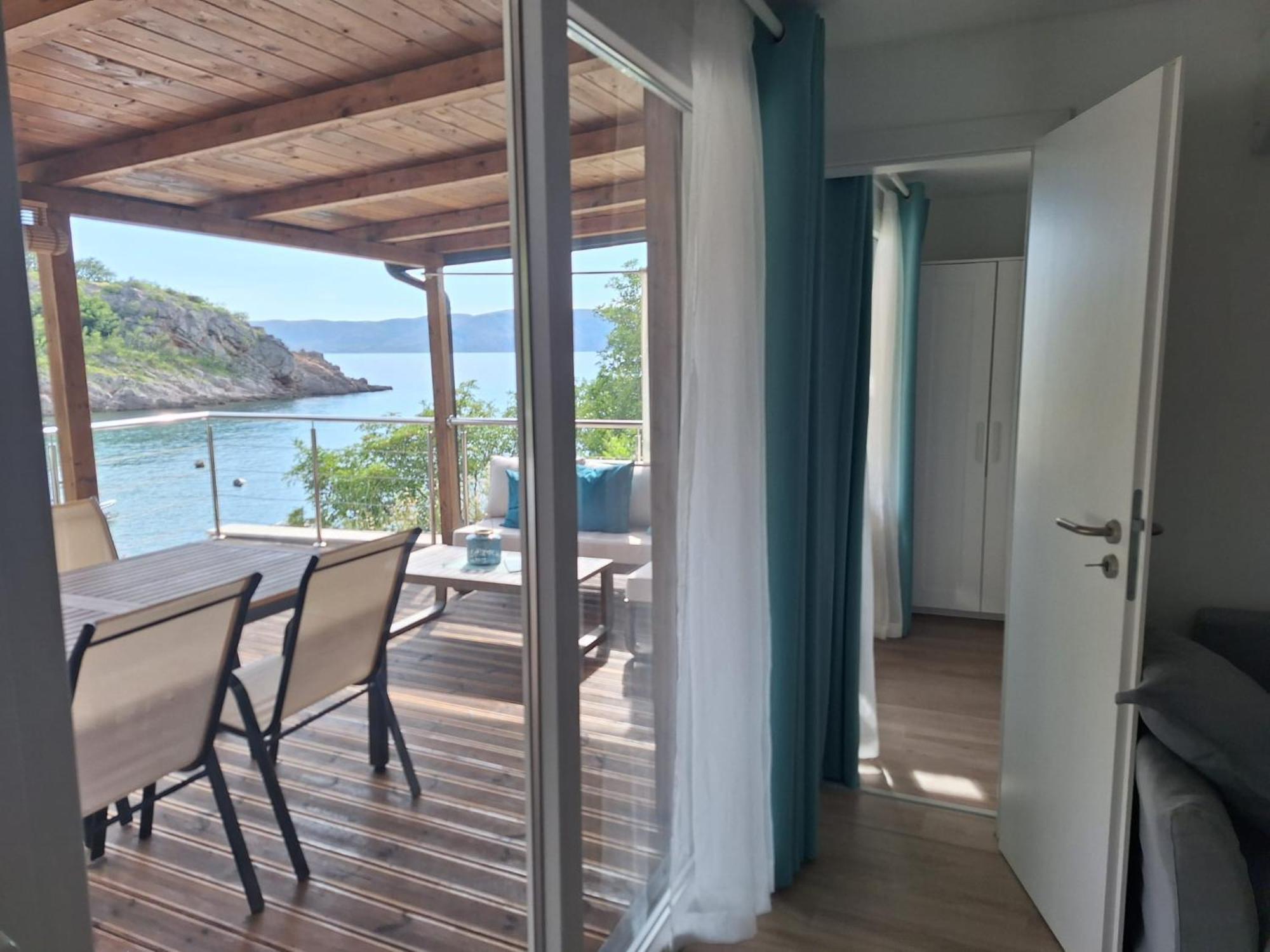 Boora Glamp Experience & Heated Infinity Pool Hotel Senj  Ngoại thất bức ảnh
