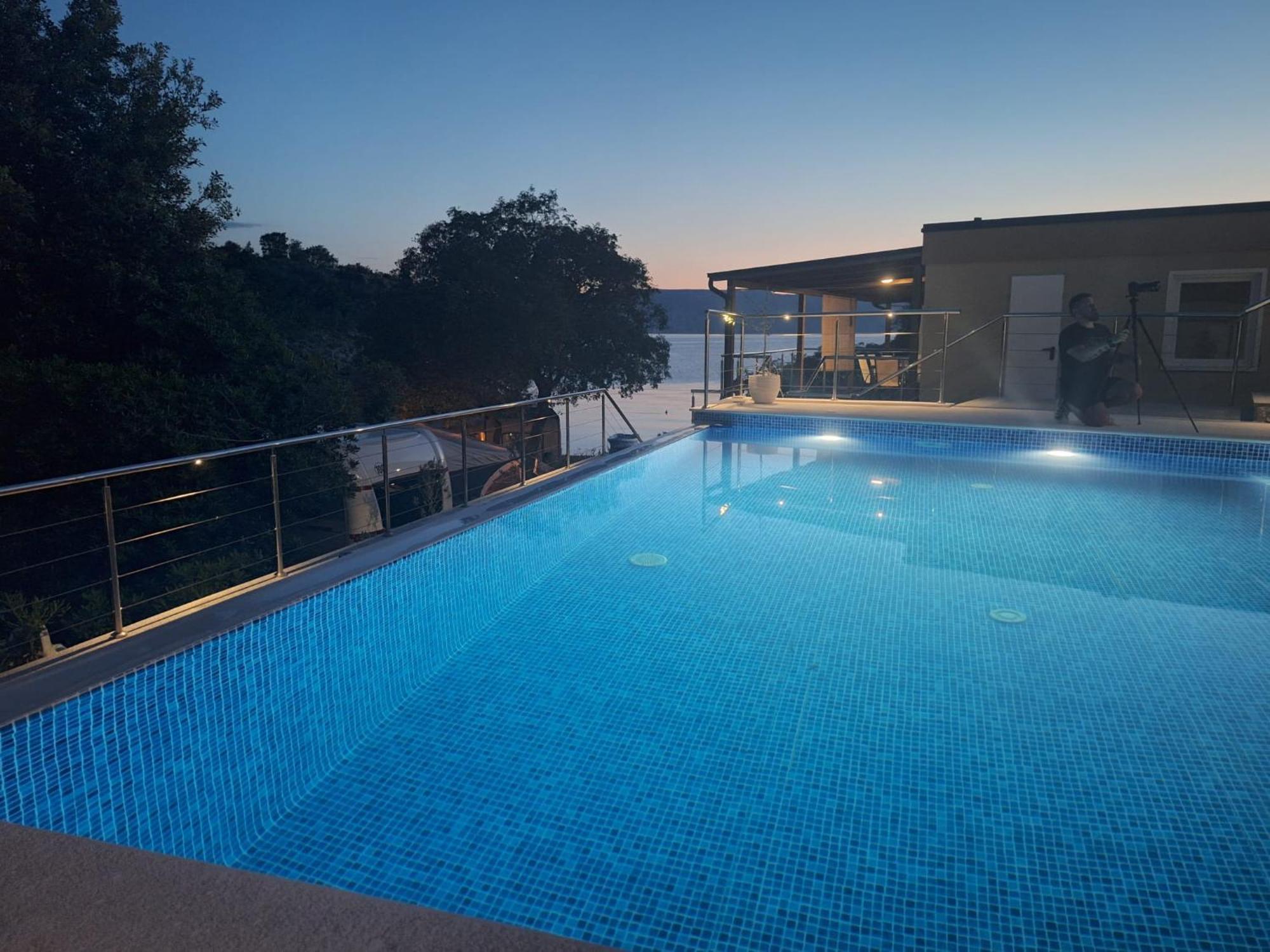 Boora Glamp Experience & Heated Infinity Pool Hotel Senj  Ngoại thất bức ảnh