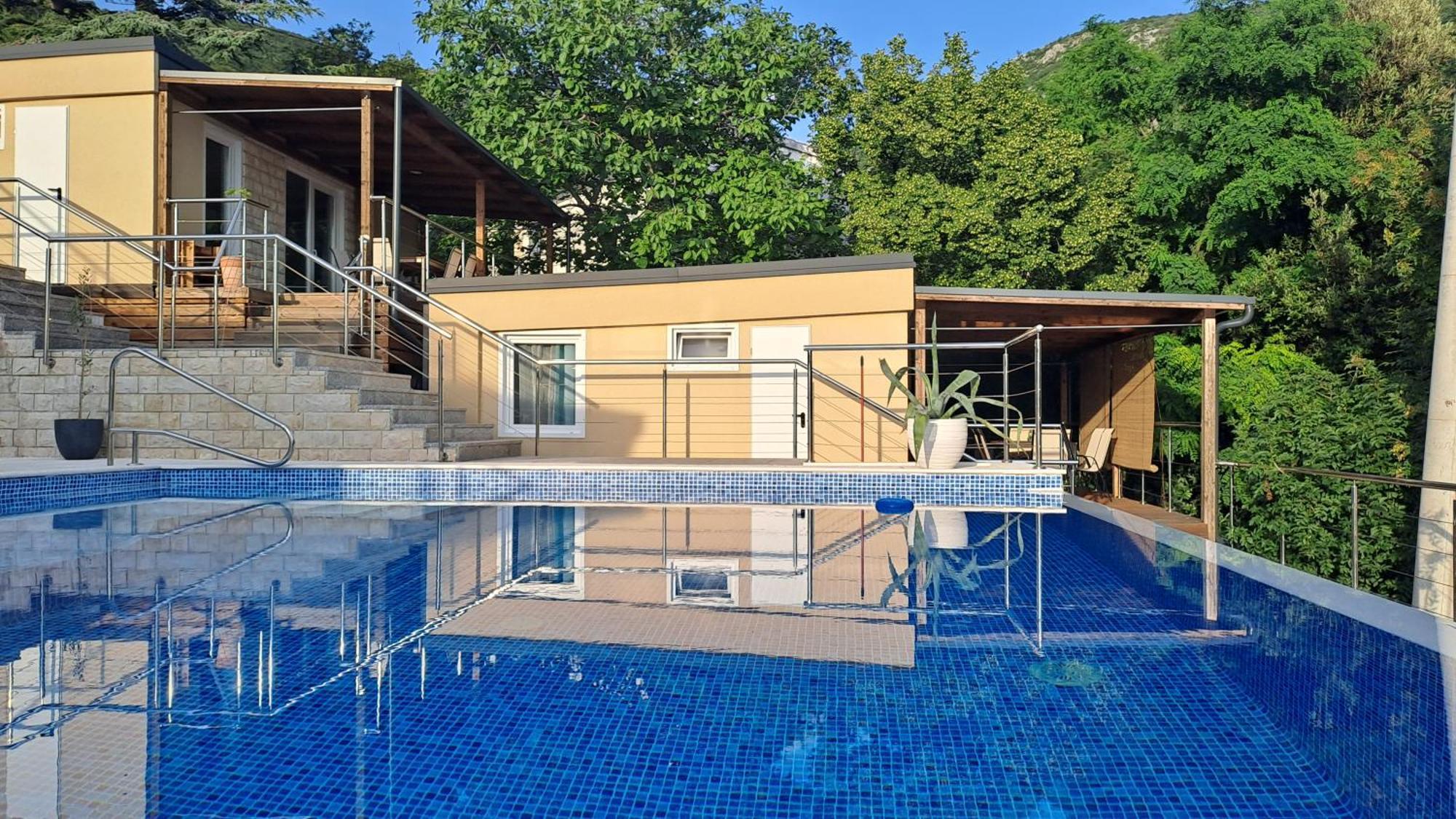Boora Glamp Experience & Heated Infinity Pool Hotel Senj  Ngoại thất bức ảnh